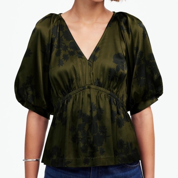 NWT MADEWELL Short Puff Sleeve V-Neck Empire Waist Satin Blouse Size X-Small - Picture 3 of 6